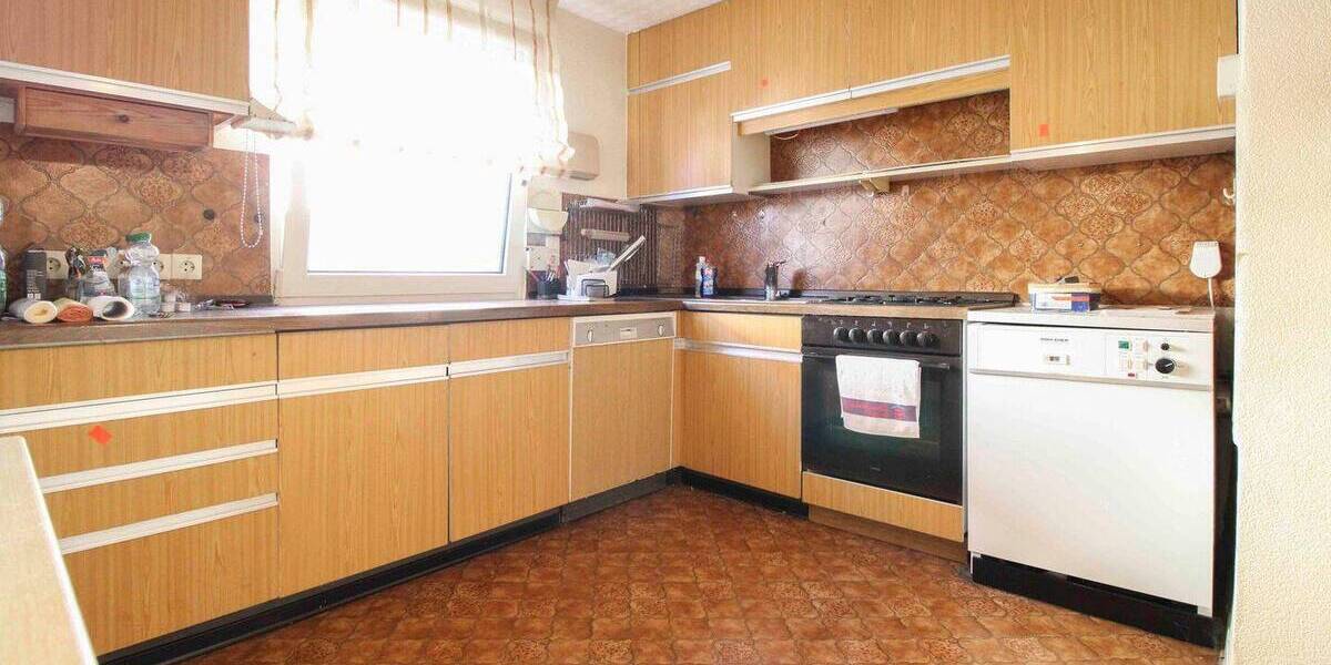 Mehrfamilienhaus, Wohnhaus Stuttgart Heumaden - 9 Zimmer, 154 m&sup2;, 398.000&euro; | Angebot:26037407