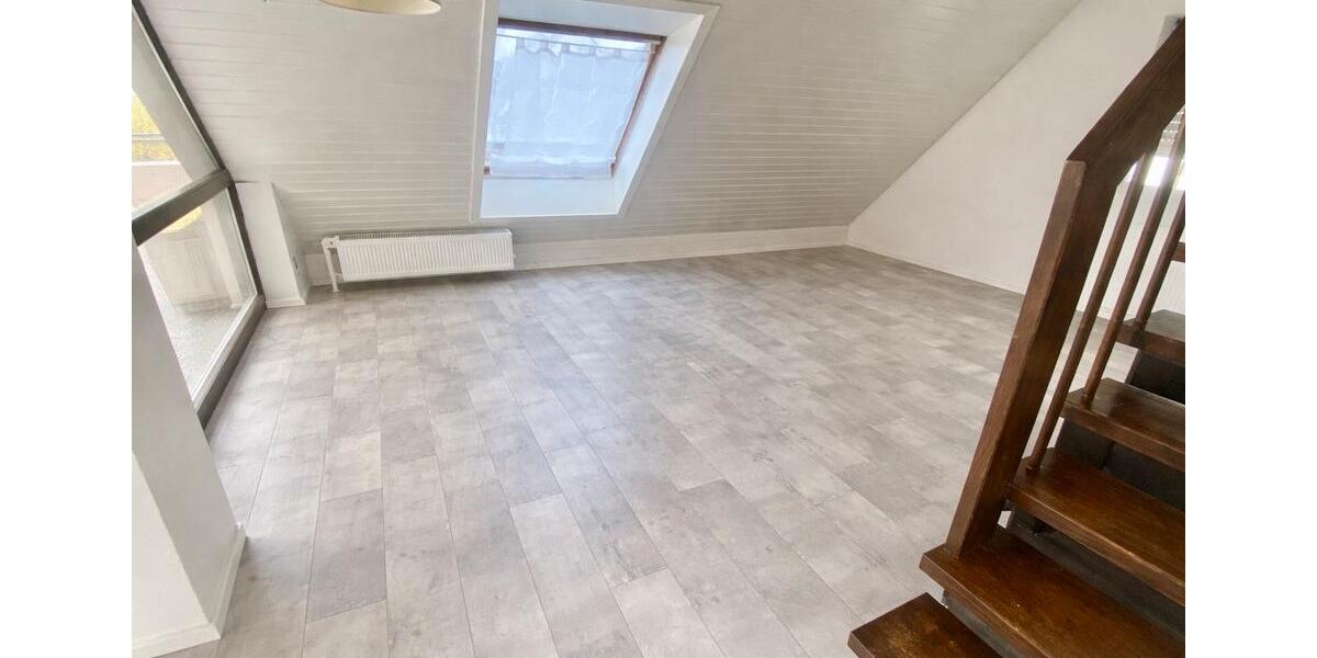 Maisonettenwohnung Stuttgart Zuffenhausen - 3 Zimmer, 60 m&sup2;, 1.000&euro; | Angebot:25936819