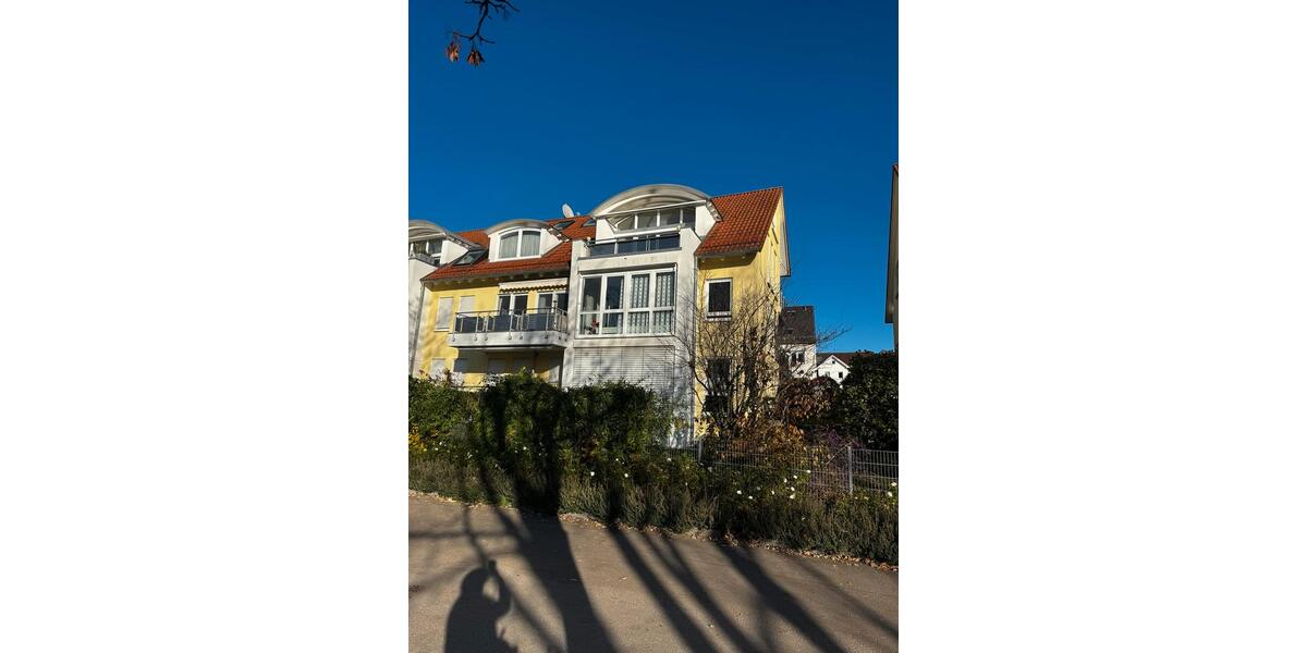 Etagenwohnung Böblingen - 4 Zimmer, 90 m&sup2;, 1.800&euro; | Angebot:25646140