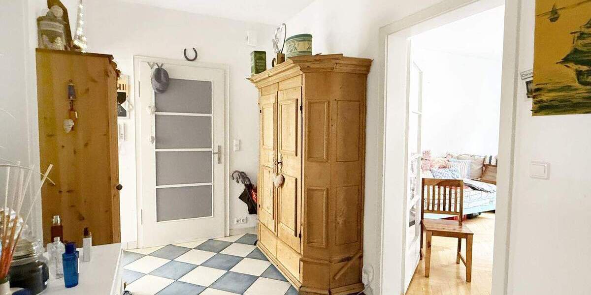 Etagenwohnung Stuttgart Süd - 3 Zimmer, 92 m&sup2;, 398.000&euro; | Angebot:25704681