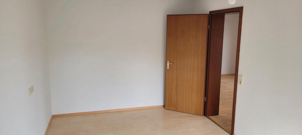Etagenwohnung Esslingen am Neckar Brühl - 3.5 Zimmer, 86 m&sup2;, 1.200&euro; | Angebot:26654953