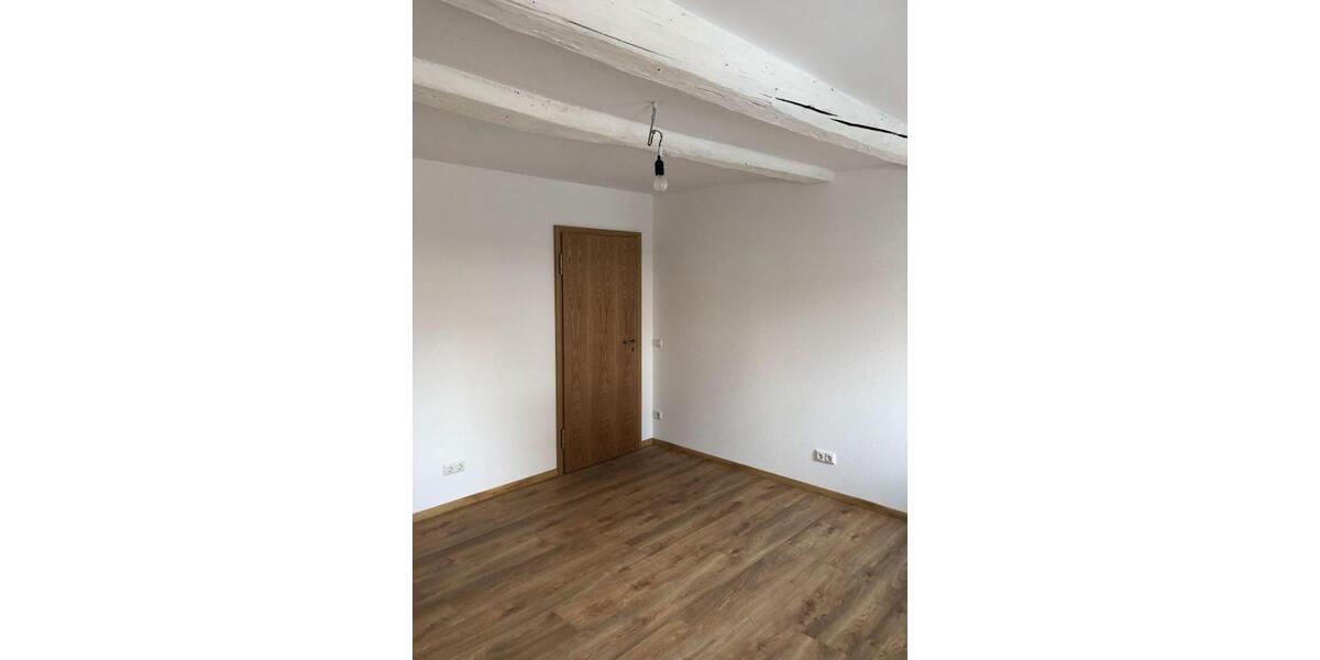 Reihenhaus Nürtingen - 5 Zimmer, 110 m&sup2;, 1.650&euro; | Angebot:25755130