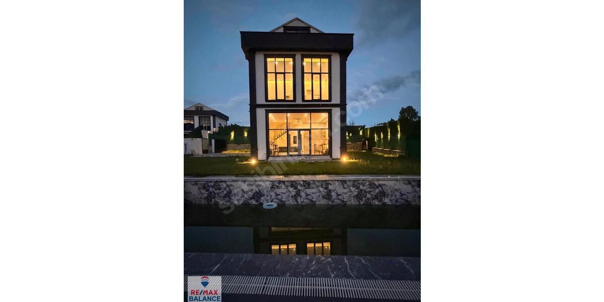 Villa Stuttgart Stuttgart-Mitte - 4 Zimmer, 185 m&sup2;, 320.000&euro; | Angebot:27097928