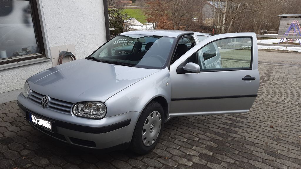 VW Golf 254.000 km 2.500 &euro; Stuttgart 70193