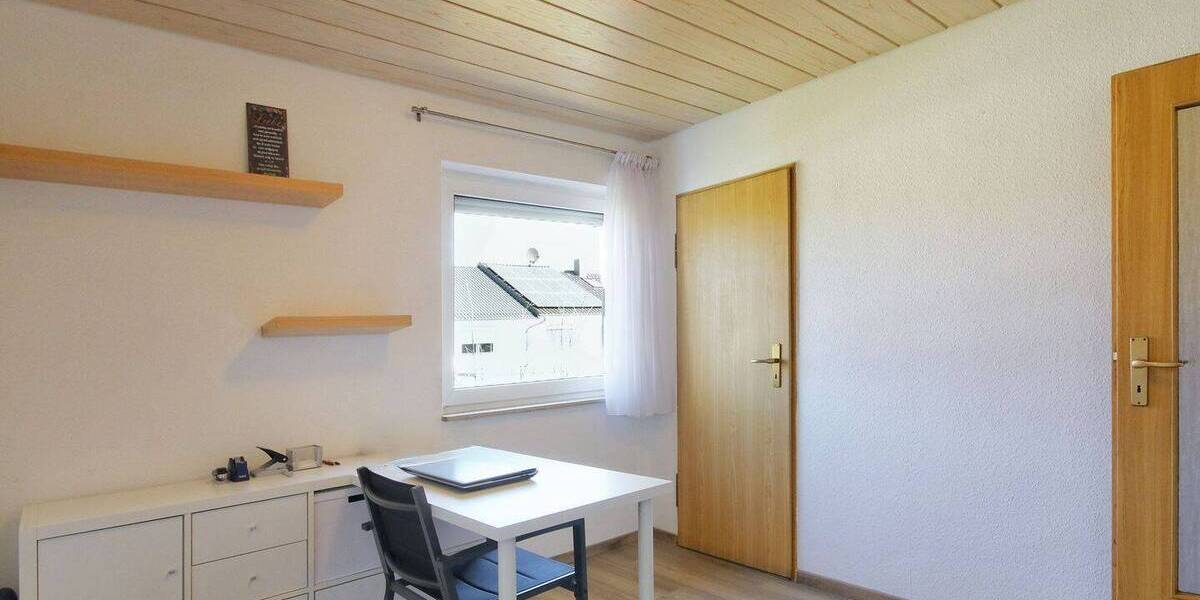 Etagenwohnung Leonberg Ramtel - 3 Zimmer, 78 m&sup2;, 375.000&euro; | Angebot:25734456