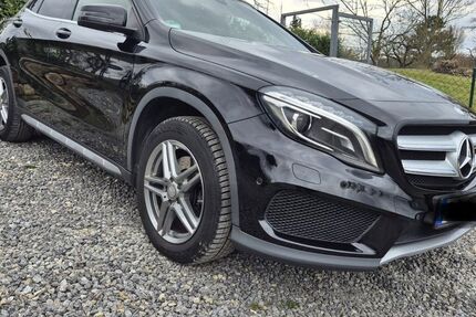 Mercedes-Benz GLA 250 122.300 km 17.700 &euro; Stammheim 70439