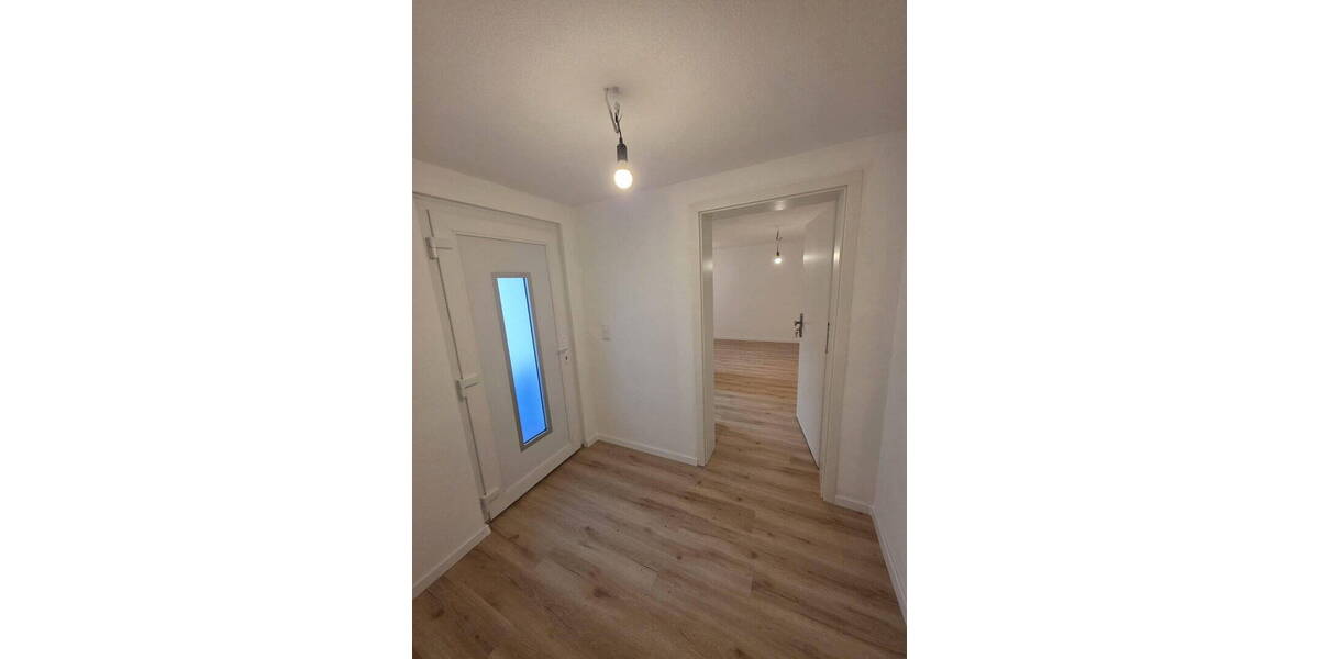 Doppelhaushälfte Nürtingen-Neckarhausen Neckarhausen - 8 Zimmer, 135 m&sup2;, 498.000&euro; | Angebot:25782132