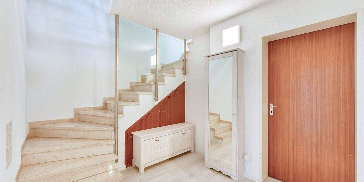 Reihenmittelhaus Gerlingen - 4 Zimmer, 156 m&sup2;, 890.000&euro; | Angebot:25729895