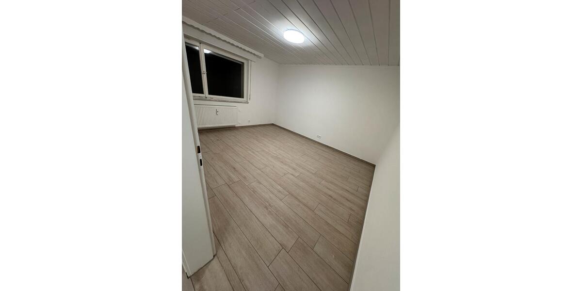 Etagenwohnung Markgröningen - 3 Zimmer, 74 m&sup2;, 1.000&euro; | Angebot:25205387