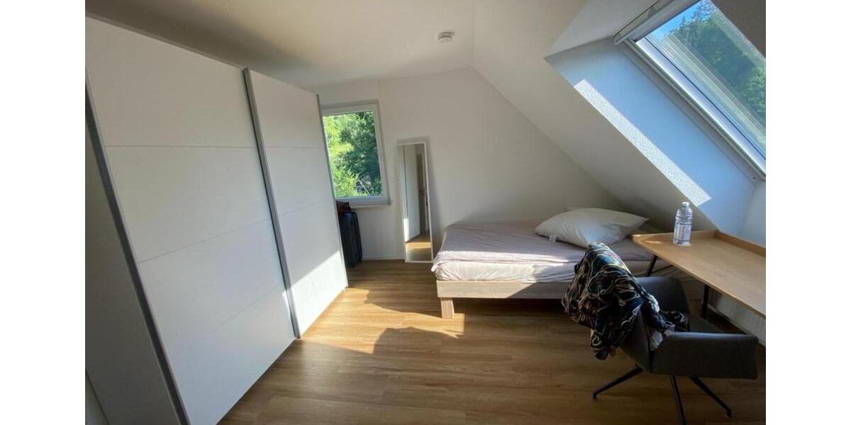 Dachgeschoßwohnung Stuttgart Stuttgart-Ost - 3 Zimmer, 52 m&sup2;, 1.250&euro; | Angebot:25654060