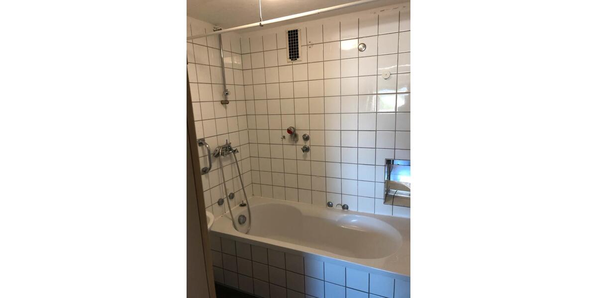 Dachgeschoßwohnung Schorndorf - 2.5 Zimmer, 46 m&sup2;, 600&euro; | Angebot:25168979