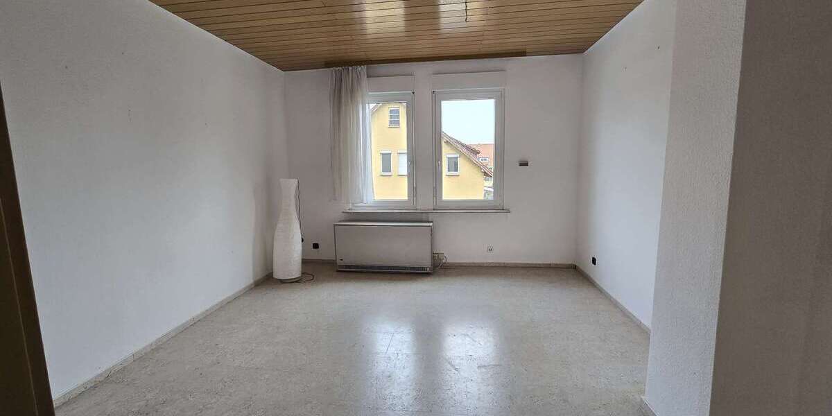 Etagenwohnung Stuttgart Bad Cannstatt - 3 Zimmer, 65 m&sup2;, 275.000&euro; | Angebot:24769899