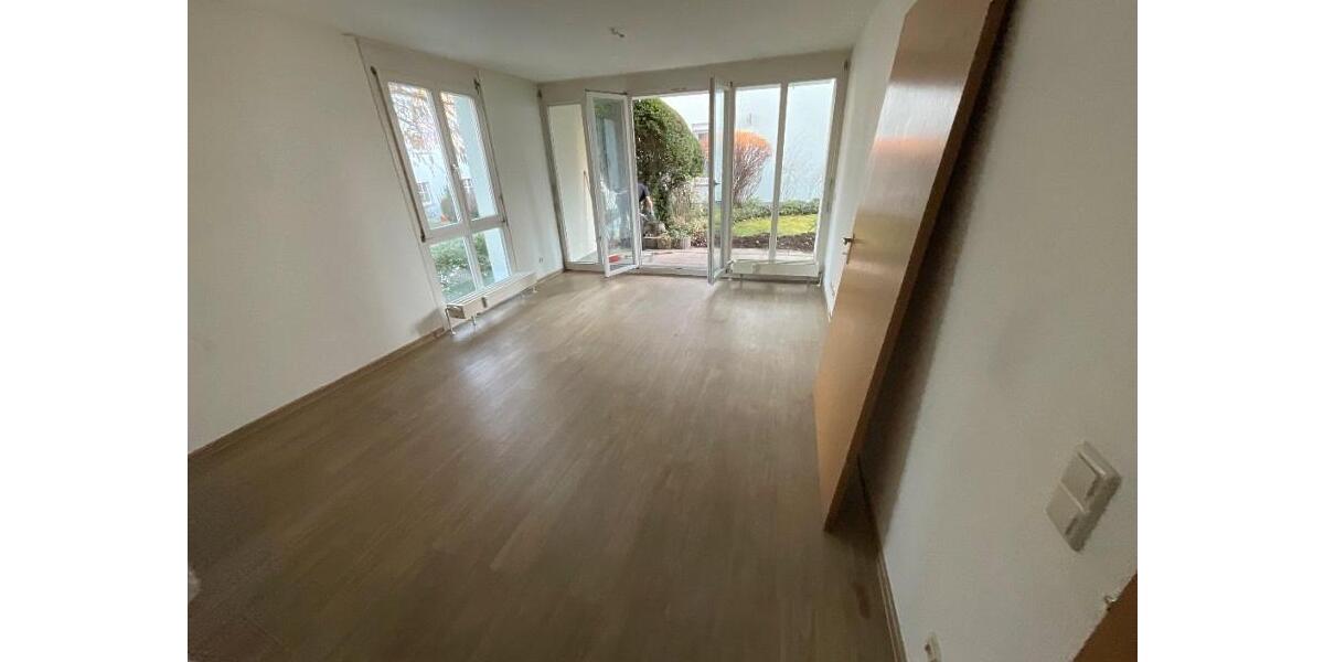 Erdgeschoßwohnung Esslingen am Neckar Hegensberg - 2 Zimmer, 53 m&sup2;, 646&euro; | Angebot:25759382