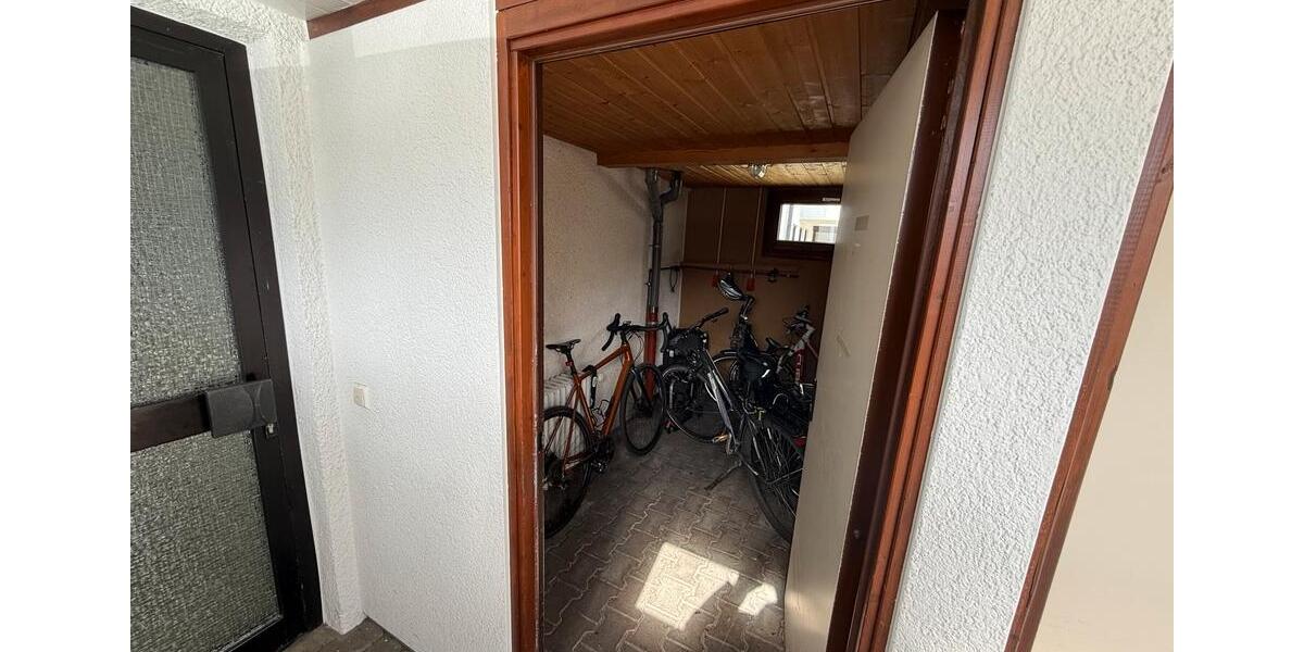 Dachgeschoßwohnung Sindelfingen Sindelfingen (Stadt) - 1 Zimmer, 50 m&sup2;, 750&euro; | Angebot:25995001