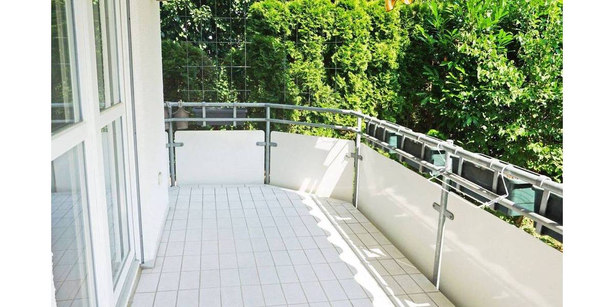 Etagenwohnung Stuttgart Sonnenberg - 3 Zimmer, 81 m&sup2;, 1.090&euro; | Angebot:26675078