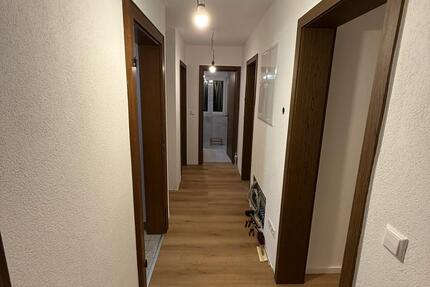 Wohnung Schwaikheim - 4 Zimmer, 65 m&sup2;, 1.200&euro; | Angebot:27552300