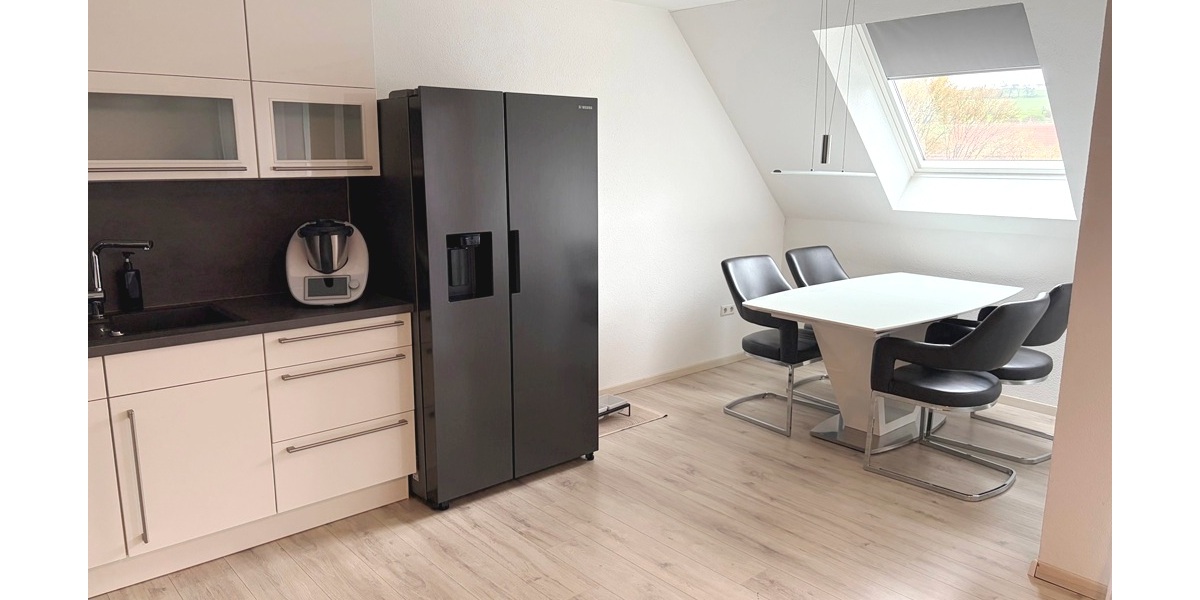 Urbanes Wohnen in Uhingen: Großzügige 4,5-Zi.-OG-ETW in bester Lage - 4.5 Uhingen Uhingen | Angebot:25999635