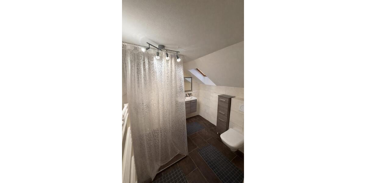 Dachgeschoßwohnung Stuttgart Bad Cannstatt - 4 Zimmer, 80 m&sup2;, 285.000&euro; | Angebot:25286837