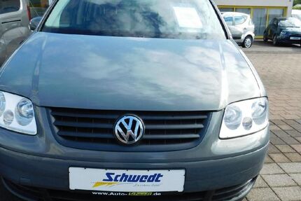 VW Touran 262.000 km 2.900 &euro; Ludwigsburg 71640