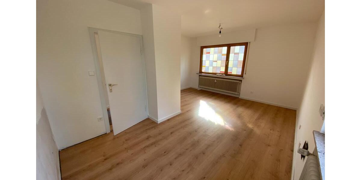 Etagenwohnung Ludwigsburg Pflugfelden - 3.5 Zimmer, 91 m&sup2;, 1.240&euro; | Angebot:25399853