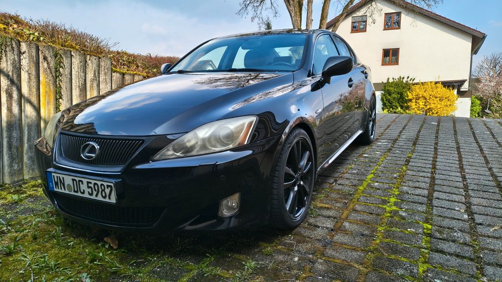 Lexus IS 250 243.294 km 6.000 &euro; Plüderhausen 73655