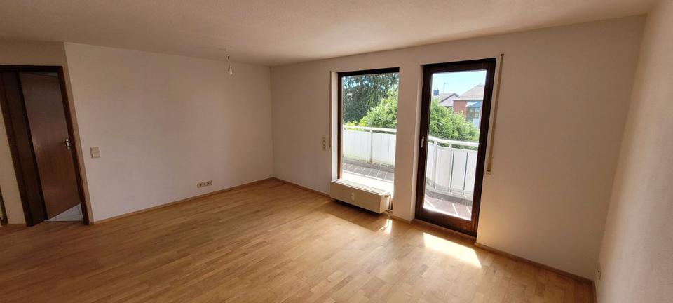 Etagenwohnung Esslingen am Neckar Brühl - 3.5 Zimmer, 86 m&sup2;, 1.200&euro; | Angebot:26654953