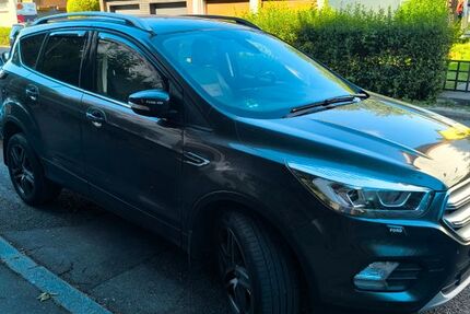 Ford Kuga 109.000 km 13.200 &euro; Gerlingen 70839