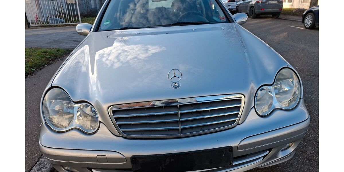 Mercedes-Benz C 200 232.320 km 2.700 &euro; Fellbach 70736