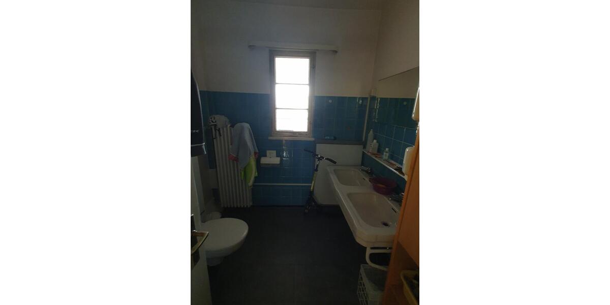 Etagenwohnung Göppingen - 5 Zimmer, 150 m&sup2;, 950&euro; | Angebot:25162221