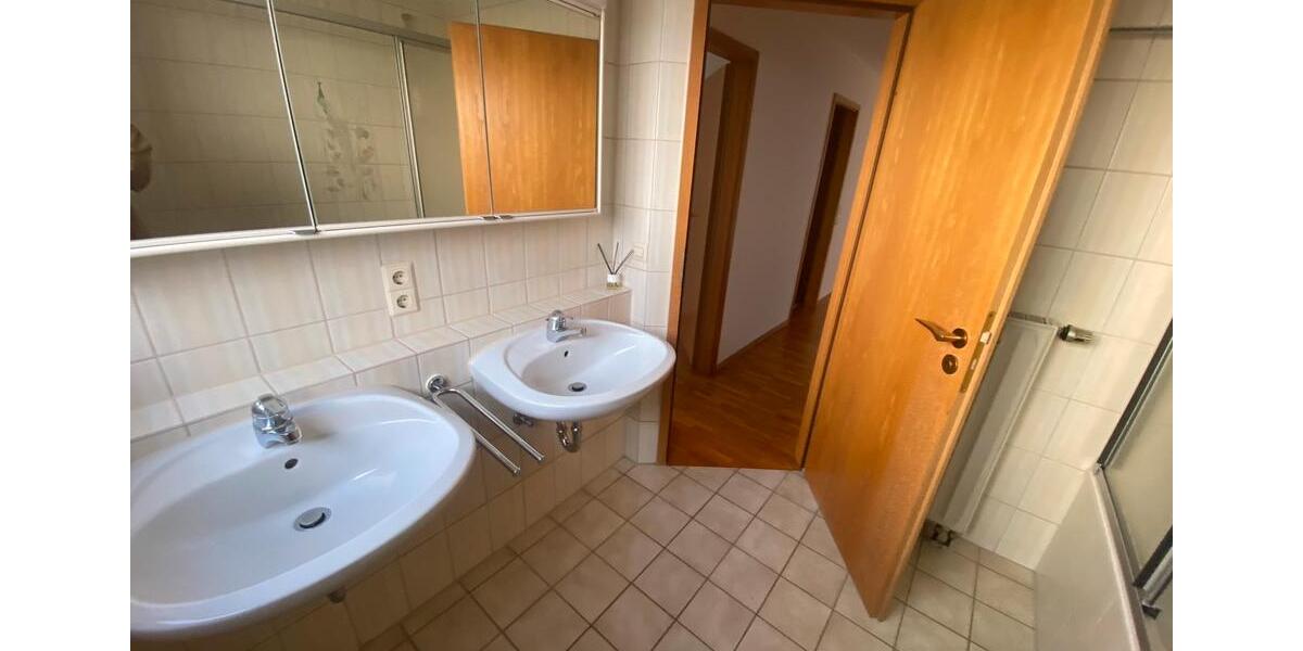 Etagenwohnung Stuttgart Degerloch - 2 Zimmer, 63 m&sup2;, 1.190&euro; | Angebot:25959888