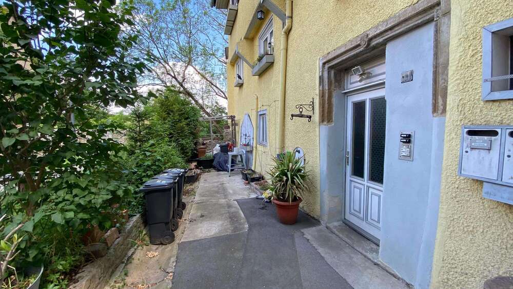 Einfamilienhaus Lauffen - 6 Zimmer, 135 m&sup2;, 175.000&euro; | Angebot:25194365