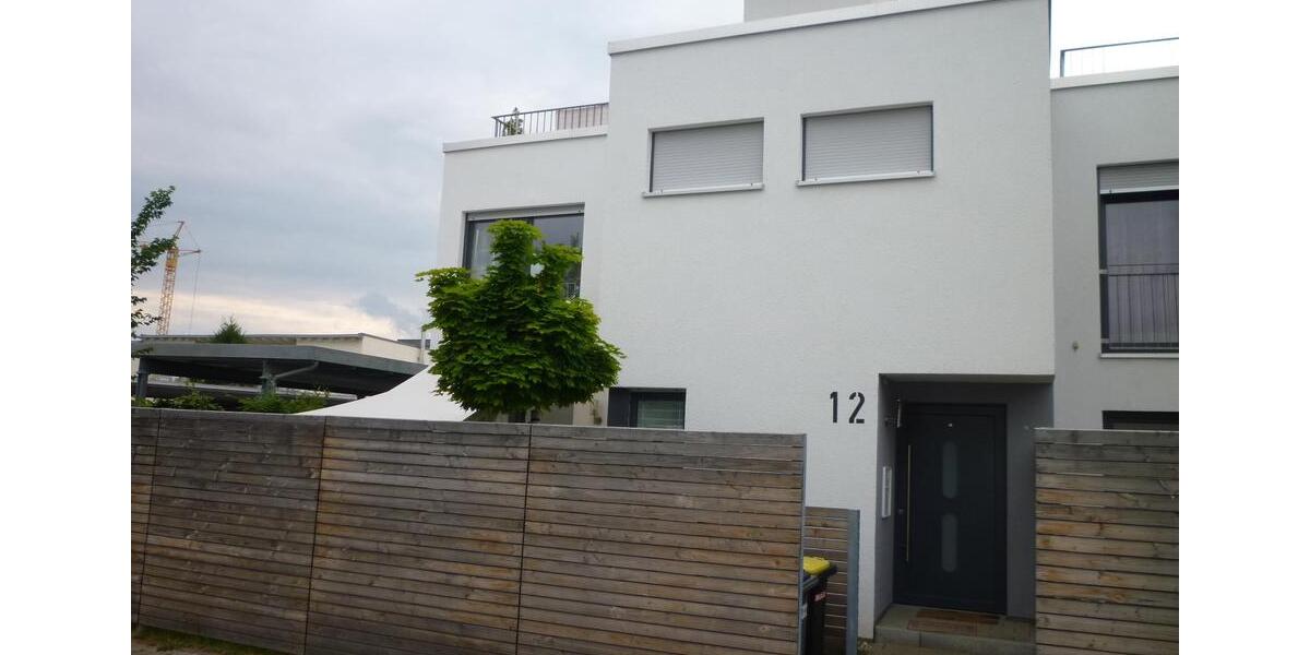 Reihenhaus Ostfildern - 5.5 Zimmer, 172 m&sup2;, 2.700&euro; | Angebot:24681837