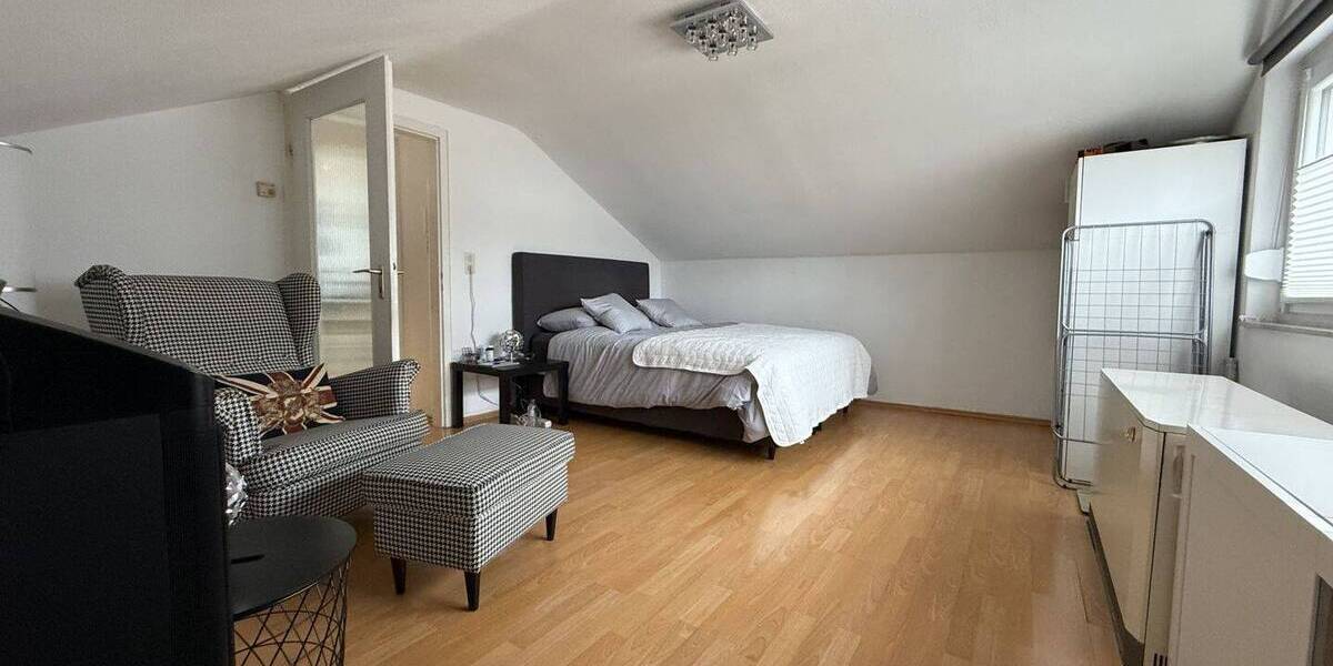 Mehrfamilienhaus, Wohnhaus Waiblingen - 9 Zimmer, 234 m&sup2;, 890.000&euro; | Angebot:26794560