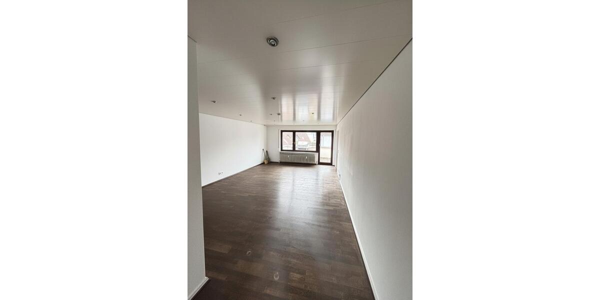 Etagenwohnung Freiberg am Neckar - 3 Zimmer, 75 m&sup2;, 249.000&euro; | Angebot:25512743