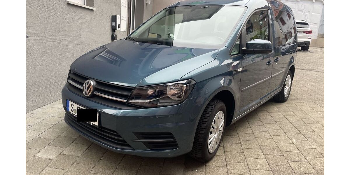 VW Caddy 64.700 km 15.900 &euro; Stuttgart 70563
