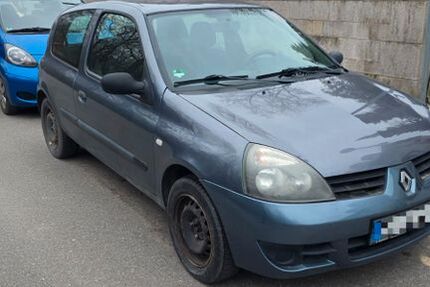 Renault Clio 109.000 km 700 &euro; Stuttgart 70597