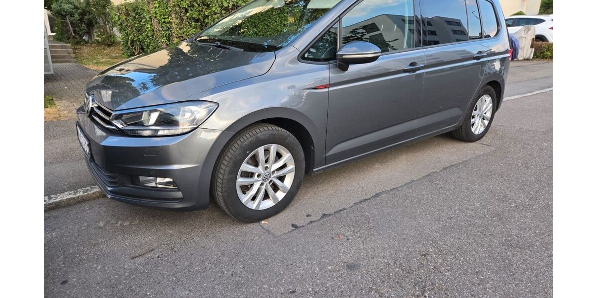 VW Touran 204.000 km 9.100 &euro; Backnang 71522