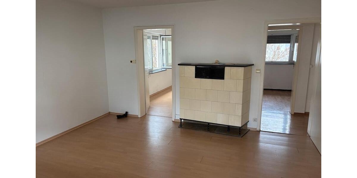 Etagenwohnung Backnang - 3 Zimmer, 7 m&sup2;, 1.000&euro; | Angebot:26676218
