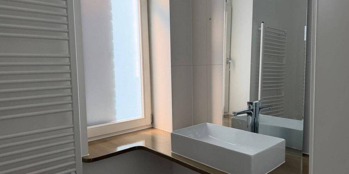 Etagenwohnung Stuttgart Süd - 2 Zimmer, 70 m&sup2;, 1.200&euro; | Angebot:26072353