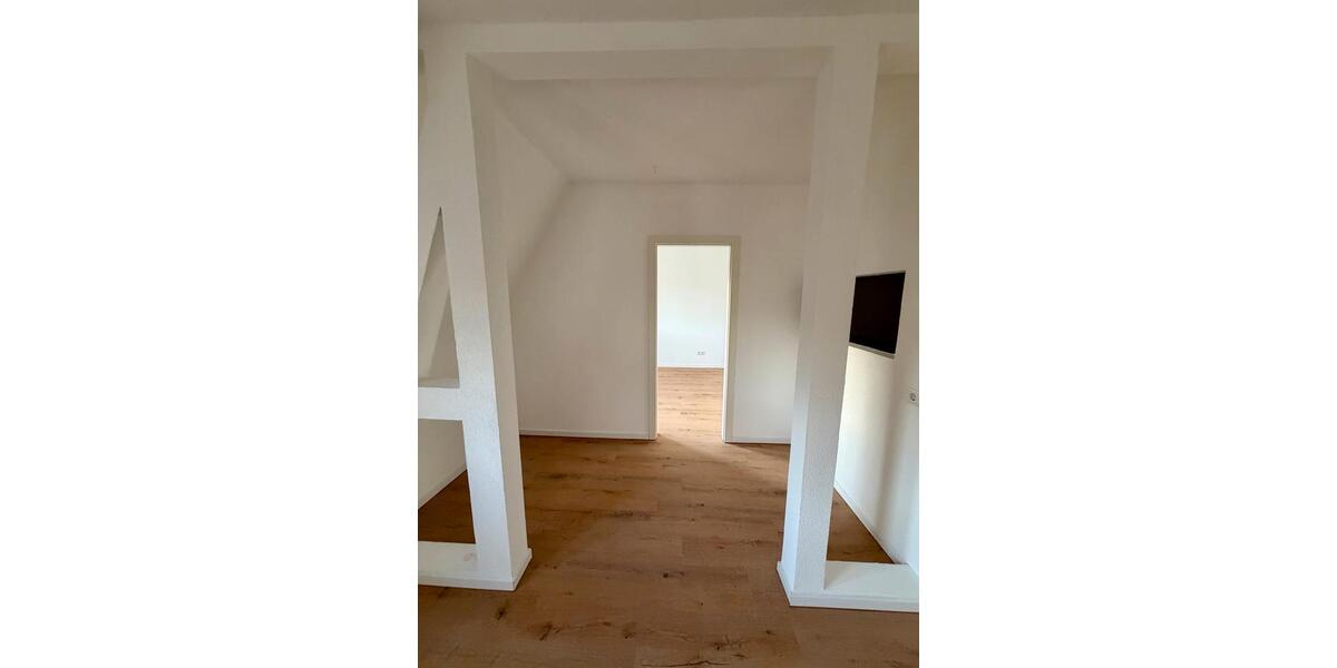 Dachgeschoßwohnung Stuttgart Stuttgart-Ost - 3 Zimmer, 60 m&sup2;, 1.000&euro; | Angebot:26531640