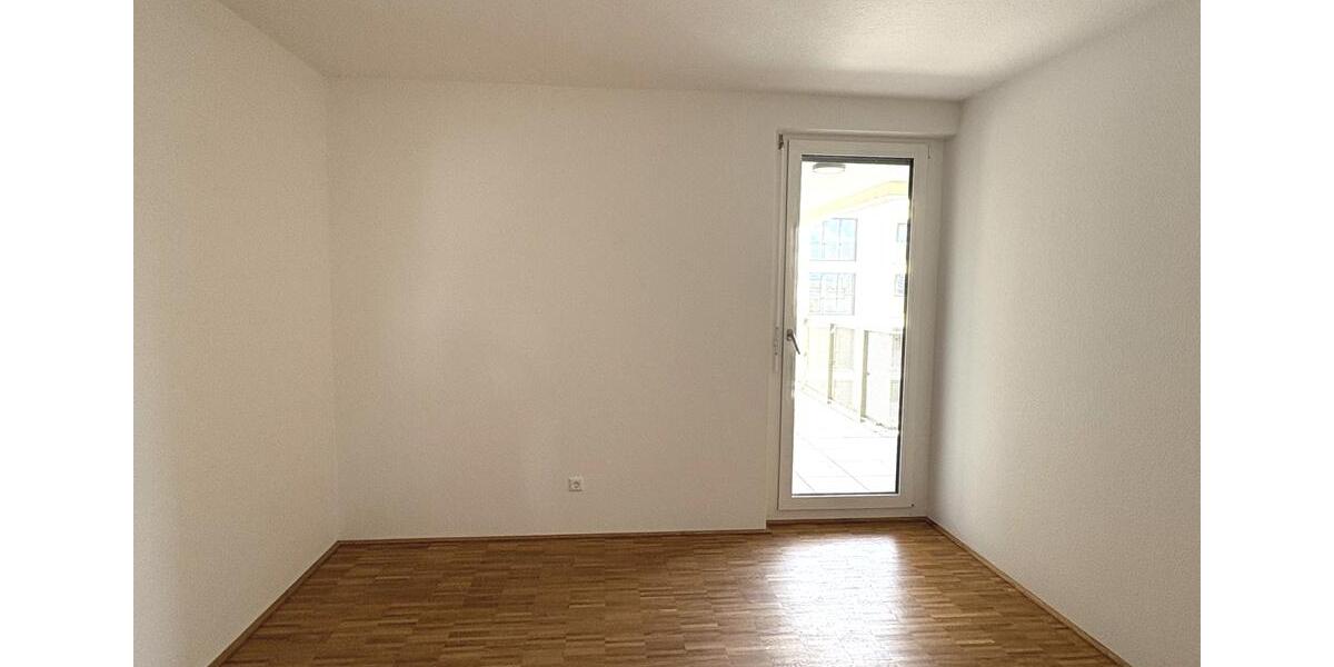 Erdgeschoßwohnung Leonberg - 4 Zimmer, 105 m&sup2;, 1.892&euro; | Angebot:23644758
