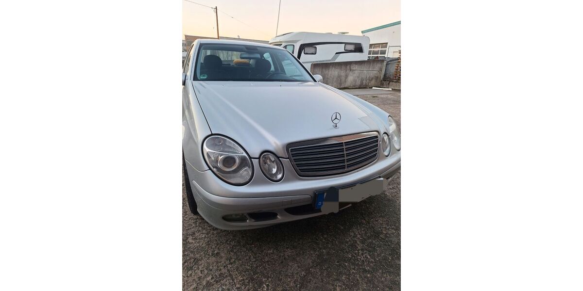 Mercedes-Benz E 200 199.600 km 8.200 &euro; Frickenhausen 72636