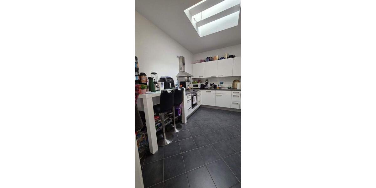 Etagenwohnung Sindelfingen Mitte - 9 Zimmer, 242 m&sup2;, 695.000&euro; | Angebot:25823345