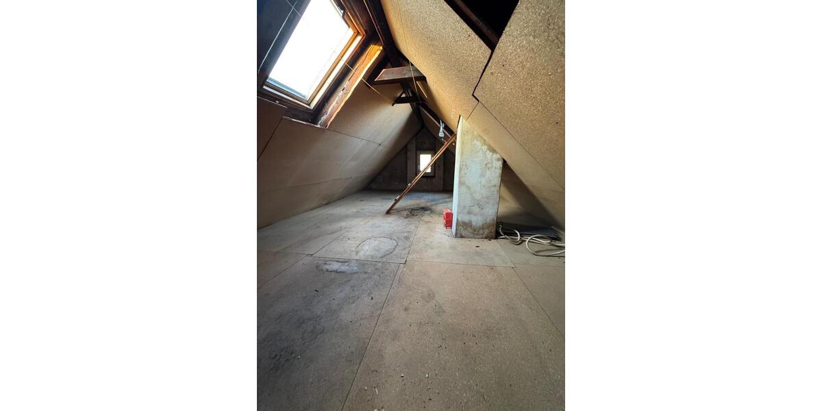 Reihenhaus Ostfildern - 7 Zimmer, 180 m&sup2;, 92.000&euro; | Angebot:24828041