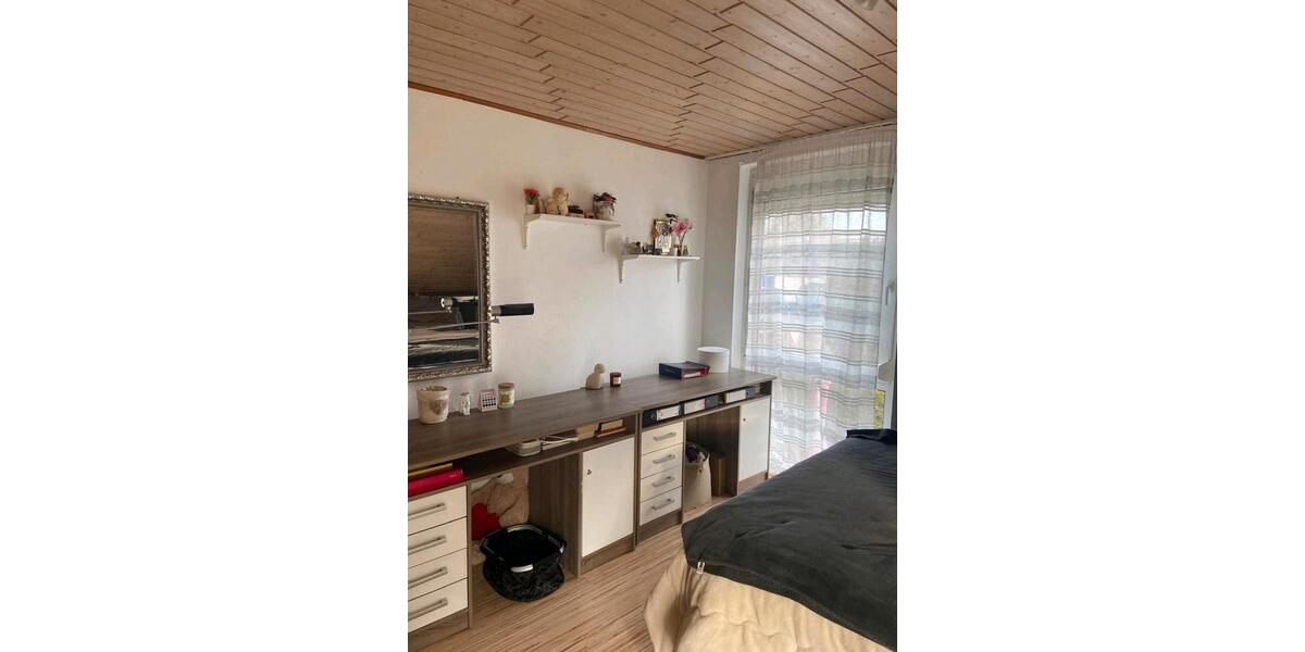Etagenwohnung Hemmingen - 4.5 Zimmer, 115 m&sup2;, 1.450&euro; | Angebot:24638364