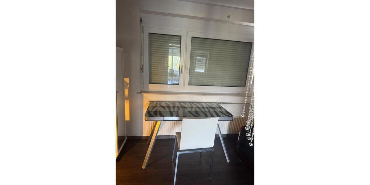 Einfamilienhaus Kornwestheim - 3 Zimmer, 80 m&sup2;, 1.600&euro; | Angebot:25151260