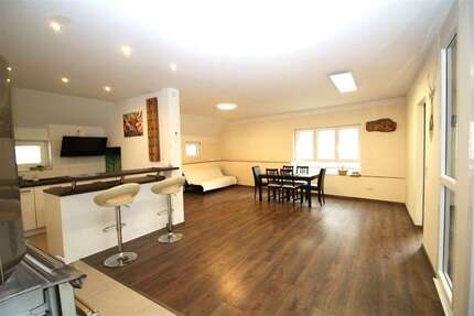 Haus Ingersheim - 12 Zimmer, 200 m&sup2;, 489.000&euro; | Angebot:26074276