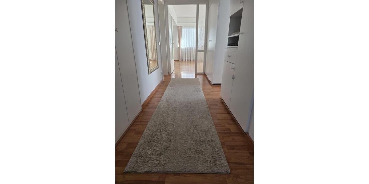 Etagenwohnung Waldenbuch - 3.5 Zimmer, 95 m&sup2;, 1.270&euro; | Angebot:25989278