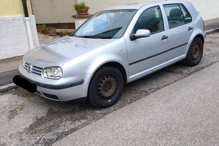 VW Golf 328.610 km 550 &euro; Plochingen 73207