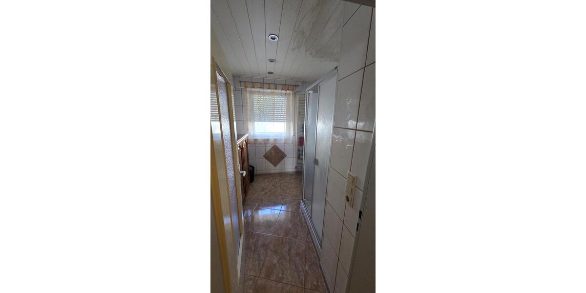 Erdgeschoßwohnung Weinstadt - 6 Zimmer, 135 m&sup2;, 4.500&euro; | Angebot:27583267